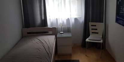 Monteurwohnung - Zimmertyp: Einzelzimmer - PLZ 70329 (Deutschland) - Schlafzimmer 1 - Ansprechende Monteurwohnung 70m² mit 2 Einzelzimmer