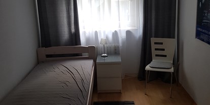 Monteurwohnung - PLZ 70374 (Deutschland) - Schlafzimmer 1 - Ansprechende Monteurwohnung 70m² mit 2 Einzelzimmer