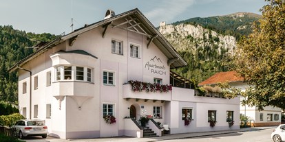 Monteurwohnung - Parkplatz: kostenpflichtige Parkplätze in der Straße - Tiroler Oberland - Ferienwohnung Raich