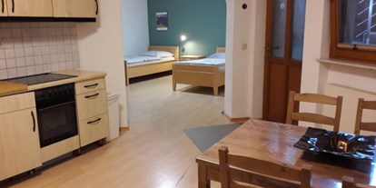 Monteurwohnung - Zimmertyp: Doppelzimmer - Hahnheim - Gemeinsame Küche für vier Personen. - Monteurzimmer Werner