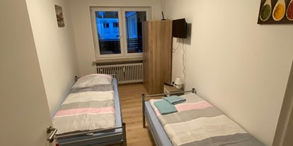 Monteurwohnung - Badezimmer: Gemeinschaftsbad - München Unterhaching - Monteurunterkunft  / ab 18,- Nacht / Top Lage !