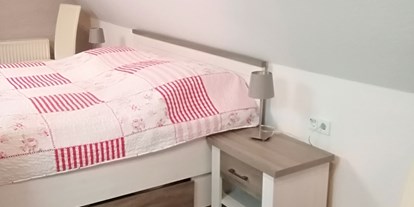 Monteurwohnung - Küche: eigene Küche - Etzelsrode - 2. Schlafzimmer
großes hohes Doppelbett - Haus Maisonette am Harz, Thüringen, Deutschland