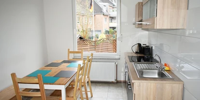 Monteurwohnung - Küche: eigene Küche - PLZ 47809 (Deutschland) - Unsere Küchen sind neuwertig, gut ausgestattet und gemütlich. - domum group Duisburg