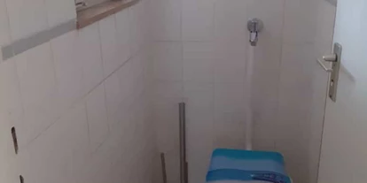 Monteurwohnung - Badezimmer: Gemeinschaftsbad - Tamm - WC - Genießen und wohlfühlen