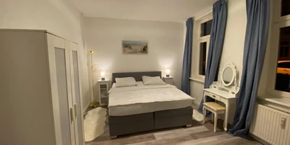 Monteurwohnung - Zimmertyp: Doppelzimmer - PLZ 18106 (Deutschland) - Schlafzimmer - NAUTICA Apartment Rostock Innenstadt Balkon bis 6 Personen EG