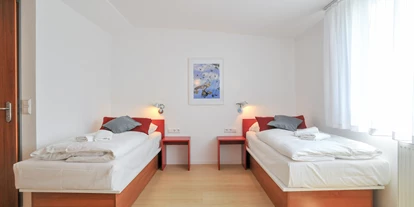 Monteurwohnung - Zimmertyp: Doppelzimmer - PLZ 73240 (Deutschland) - Zimmer mit Dusche/WC,TV, Klimaanlage  - Gästehaus-abz-Stuttgart