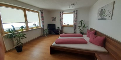 Monteurwohnung - Zimmertyp: Mehrbettzimmer - Hof (Eberschwang, Neukirchen bei Lambach) - S'Peaters