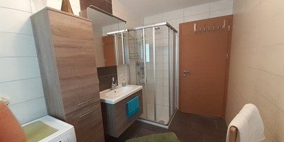 Monteurwohnung - Badezimmer: Gemeinschaftsbad - Schwaben - S'Peaters
