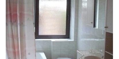 Monteurwohnung - Badezimmer: eigenes Bad - Schmölln - Ferienwohnung Regina