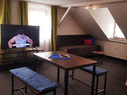 Monteurwohnung - Art der Unterkunft: Ferienwohnung - Heinsdorfergrund - Wohnzimmer - Blue Home nähe Zwickau