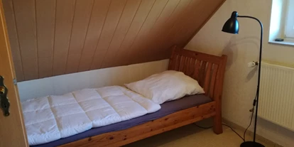 Monteurwohnung - Bettwäsche: Bettwäsche gegen Gebühr - Densborn - Handwerker- Monteurwohnung mit 3-Bettzimmer