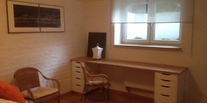 Monteurwohnung - Badezimmer: eigenes Bad - Bruchköbel - Apartment mit eigenem Eingang mitten in Bornheim und trotzdem im Grünen