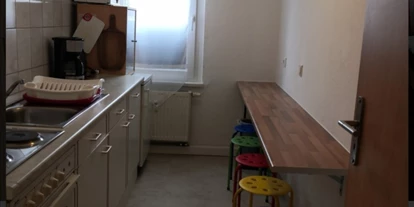 Monteurwohnung - Zimmertyp: Doppelzimmer - Mechterstädt - Zweite Küche - Monteurzimmer mit WLAN und PKW/LKW Parkplatz GOTHA-ZENTRUM 