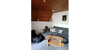 Monteurwohnung - Einzelbetten - Dörverden HÜLSEN - Wohnzimmer - Schwarzwald Appartement 