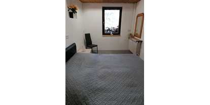 Monteurwohnung - Badezimmer: Gemeinschaftsbad - Eickeloh - Schlafzimmer - Schwarzwald Appartement 