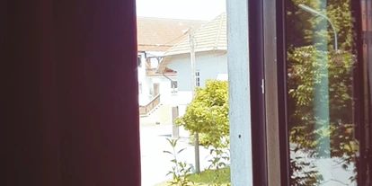 Monteurwohnung - Einzelbetten - PLZ 96145 (Deutschland) - Schlafzimmerfenster - Bozhidar Georgiev
