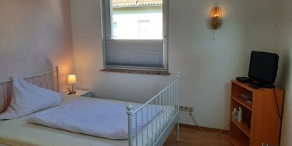 Monteurwohnung - Kühlschrank - Ebergötzen - Doppelbett 140 x 200 cm - Simone Ziesing-Kreis