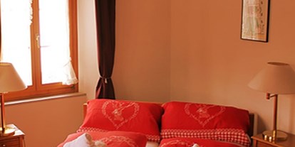Monteurwohnung - Bettwäsche: keine Bettwäsche - PLZ 7560 (Schweiz) - Doppelzimmer dieser Kategorie. - Hotel Villa Silvana