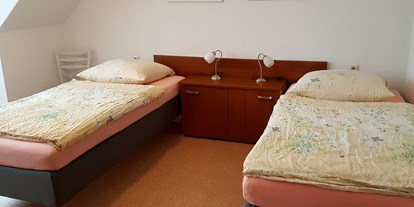 Monteurwohnung - Badezimmer: eigenes Bad - Regis-Breitingen - Ferienwohnungen Hölig Schlafzimmer Beispiel - Ferienwohnungen Constanze Hölig