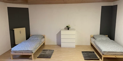 Monteurwohnung - Bettwäsche: Bettwäsche inklusive - Marienrachdorf - Doppelzimmer - Ferienwohnung am Stadtrand (WLAN INKLUSIVE)