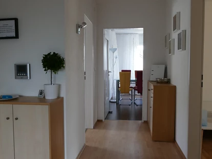 Monteurwohnung - Hund erlaubt - PLZ 73486 (Deutschland) - Der geräumige Eingangsbereich - guest apartment niederalfingen // Aalen-Ellwangen-Heidenheim-Schwäbisch Gmünd