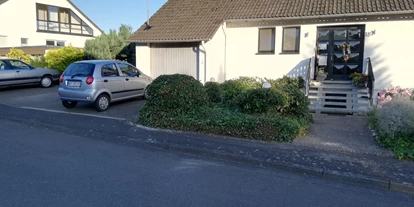 Monteurwohnung - Parkplatz: kostenlose Parkplätze in der Straße - Nentershausen (Hersfeld-Rotenburg) - Nordhessen - Ferien- und Monteurwohnungen