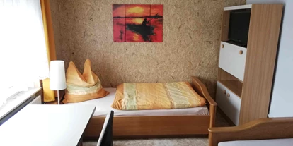 Monteurwohnung - Zimmertyp: Doppelzimmer - Nentershausen (Hersfeld-Rotenburg) - Zimmer 3 - Ferienhaus Brand