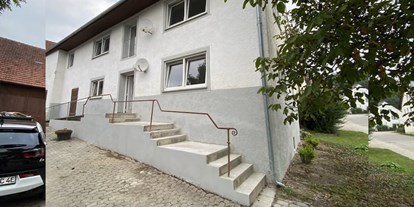 Monteurwohnung - Wildenberg - Hausansicht - Kirchdorf Zentrum