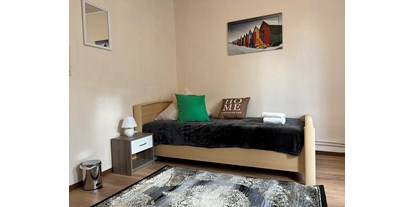 Monteurwohnung - Einzelbetten - Mommenheim - Zimmer Ansicht - Monteurzimmer, Ferien Appartements Dolgesheim