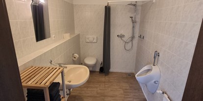 Monteurwohnung - Badezimmer: Gemeinschaftsbad - PLZ 38729 (Deutschland) - Gästehaus Neuekrug nähe A7