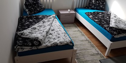 Monteurwohnung - Bettwäsche: Bettwäsche inklusive - PLZ 10625 (Deutschland) - Zwei Einzelbetten - Carmen Götz