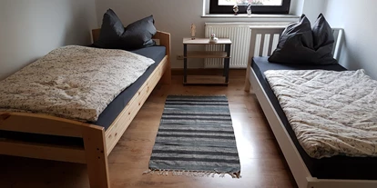 Monteurwohnung - Bettwäsche: Bettwäsche inklusive - PLZ 10787 (Deutschland) - Einzelbetten im Doppelzimmer - Carmen Götz