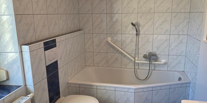 Monteurwohnung - Badezimmer: eigenes Bad - St. Andrä (St. Andrä) - Bad - Monteurwohnung Frantschach
