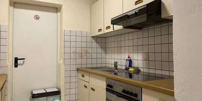 Monteurwohnung - Küche: eigene Küche - Regenstauf - Küche - Monteurwohnung / Übergangswohnung (WA120)