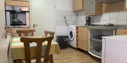 Monteurwohnung - Zimmertyp: Einzelzimmer - PLZ 92287 (Deutschland) - Küche, Essbereich - Monteurwohnung / Übergangswohnung (TEU101)