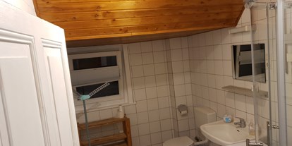 Monteurwohnung - Küche: Gemeinschaftsküche - Hohes Kreuz - Wellnes Duschen - Beata Holz
