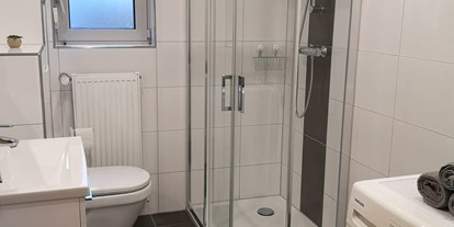 Monteurwohnung - Badezimmer: eigenes Bad - Mühltal (Darmstadt-Dieburg) - Bad - Monteurwohnung Wald-Erlenbach