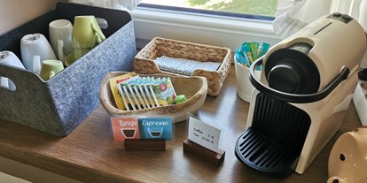 Monteurwohnung - Küche: eigene Küche - Pongau - Kaffee/Tee Ecke für Doppel und Einzelzimmer - Ferienwohnung Saunahaus