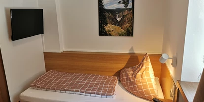 Monteurwohnung - Art der Unterkunft: Gästezimmer - Höggen - Einzelzimmer - Ferienwohnung Saunahaus
