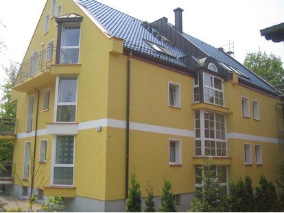 Monteurwohnung - Kühlschrank - PLZ 13407 (Deutschland) - Außenansicht Haus - Moderne Wohnungen für 2-6 Pers mit schnellem Internet