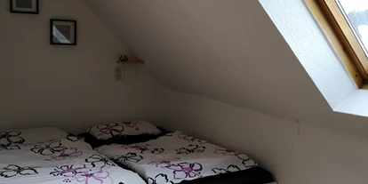 Monteurwohnung - Bettwäsche: Bettwäsche inklusive - Schloß Holte-Stukenbrock - Dein Zimmer  - Blick ins Grüne 