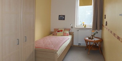 Monteurwohnung - Badezimmer: eigenes Bad - Lügde - Einzelzimmer - Ferienwohnung "Alte Leibzucht" in Emmerthal