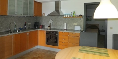 Monteurwohnung - Zimmertyp: Einzelzimmer - PLZ 31020 (Deutschland) - Küche mit Essplatz - Ferienwohnung "Am Bückeberg" direkt in Emmerthal