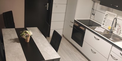 Monteurwohnung - Küche: eigene Küche - Neuheilenbach - Monteurzimmer Prüm