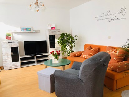 Monteurwohnung - Zimmertyp: Doppelzimmer - Binde - Gemütliches Wohnzimmer in der Monteurunterkunft in Arendsee - Georg Wißwe