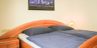 Monteurwohnung - Zimmertyp: Doppelzimmer - Weil im Schönbuch - Schlafzimmer 
entweder Doppelbett oder man kann das Bett trennen - Ferienwohnung Klenk 3