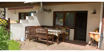 Monteurwohnung - Zimmertyp: Einzelzimmer - PLZ 71720 (Deutschland) - Garten mit Sitzgruppe - Haus Feldblick Neubulach