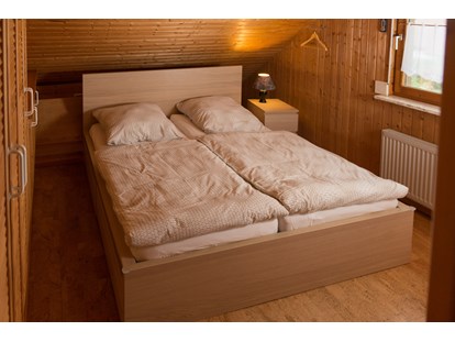 Monteurwohnung - Zimmertyp: Doppelzimmer - Bönnigheim - Doppelbett - Haus Feldblick Neubulach