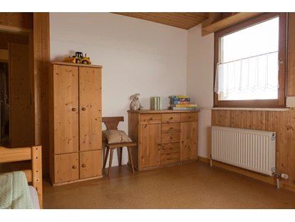 Monteurwohnung - Zimmertyp: Einzelzimmer - PLZ 70329 (Deutschland) - Schränke - Haus Feldblick Neubulach