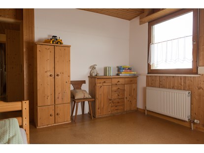 Monteurwohnung - Zimmertyp: Doppelzimmer - Bönnigheim - Schränke - Haus Feldblick Neubulach